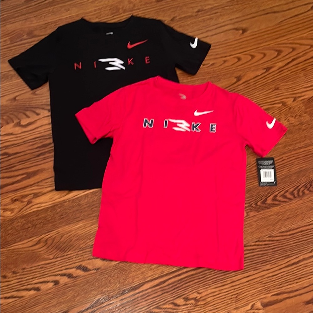 Boys Nike Tee shirts (red NWT)
